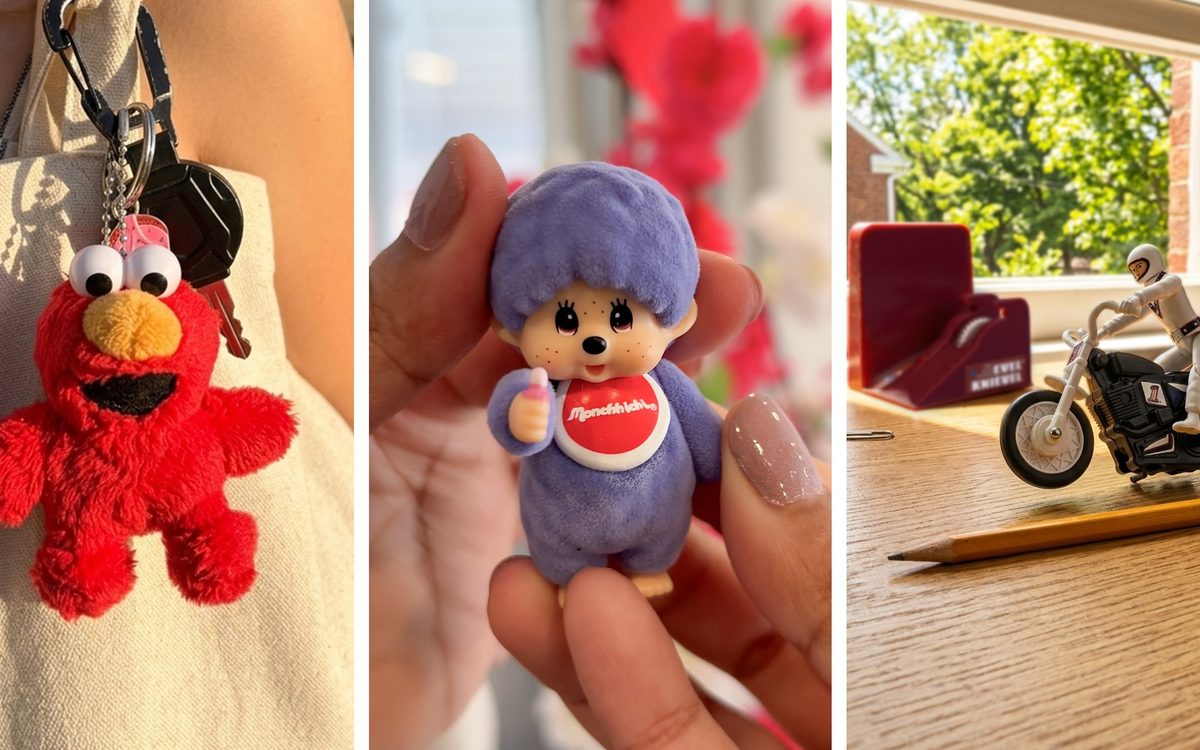 How many World's Smallest toys fit in a stocking?
